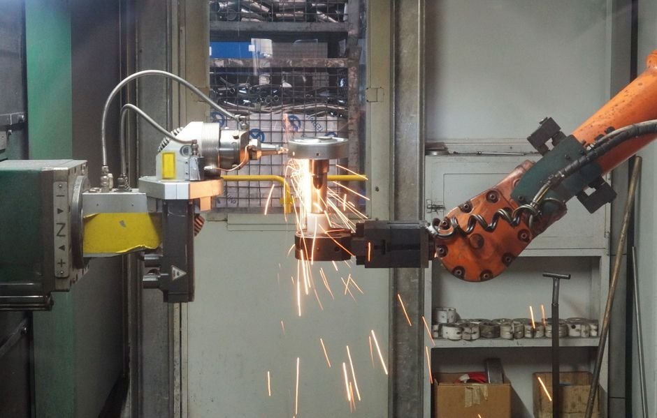 Robotic automation cell